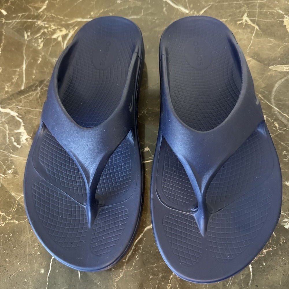 Oofos Navy Blue Sandals Men's Sz 8 Women's Sz 10 Recovery Comfort Flip Flop